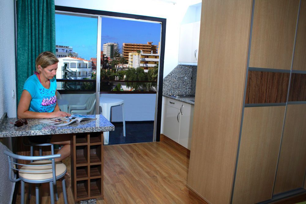 بلايا ديل إنغلز Apartamentos Koka المظهر الخارجي الصورة